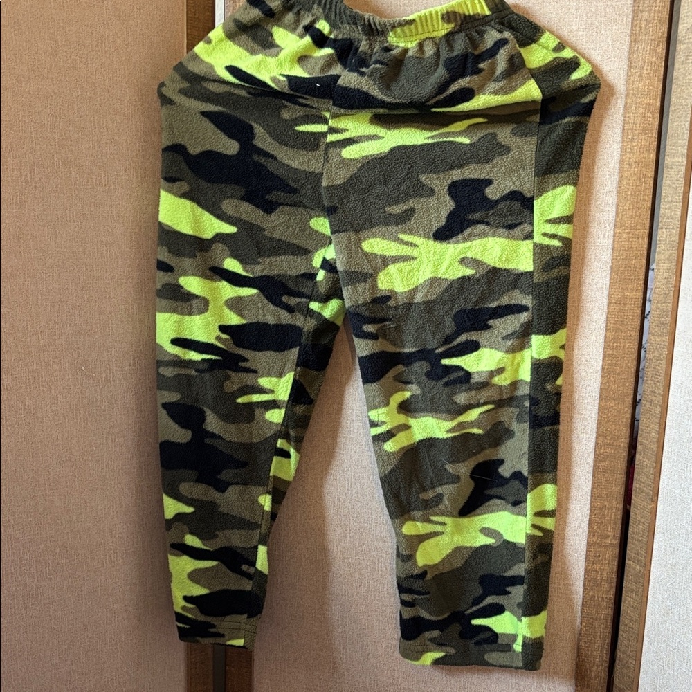 Faded glory Kids Camouflage sleep slacks small